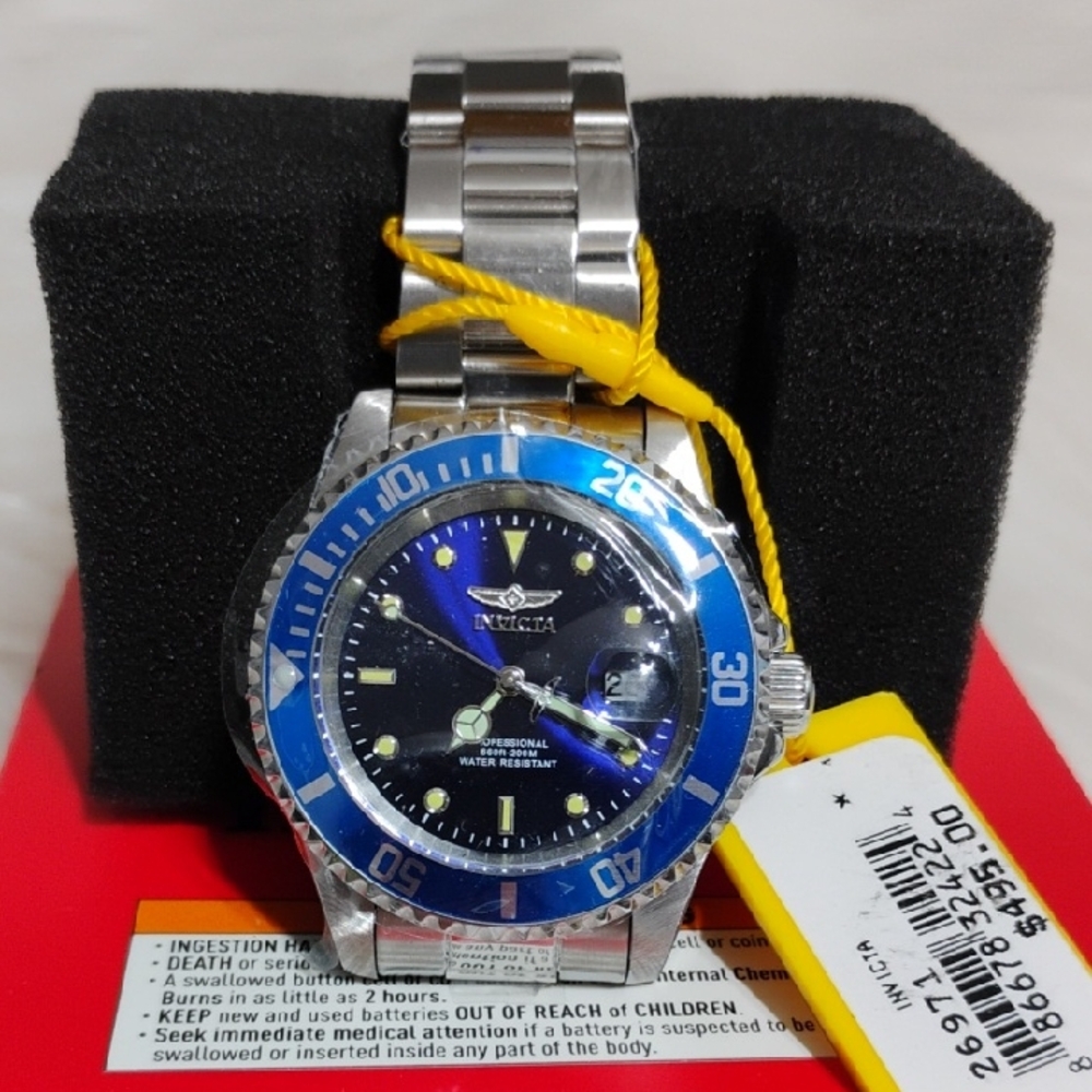 New Invicta Quartz Pro Diver Silver/Blue Stainless Steel Dive Watch (Office)